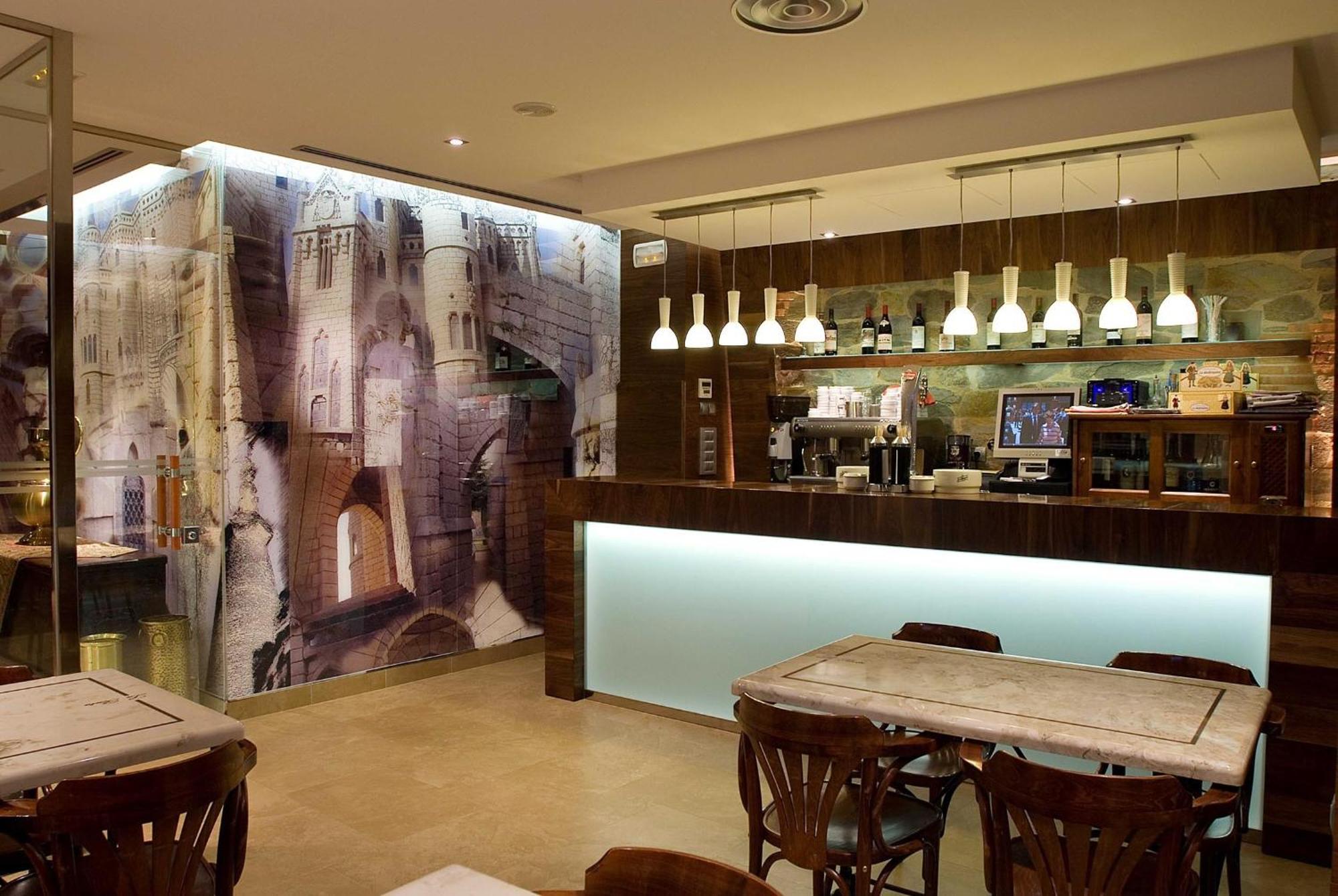 Hotel Restaurante La Peseta Astorga Dış mekan fotoğraf