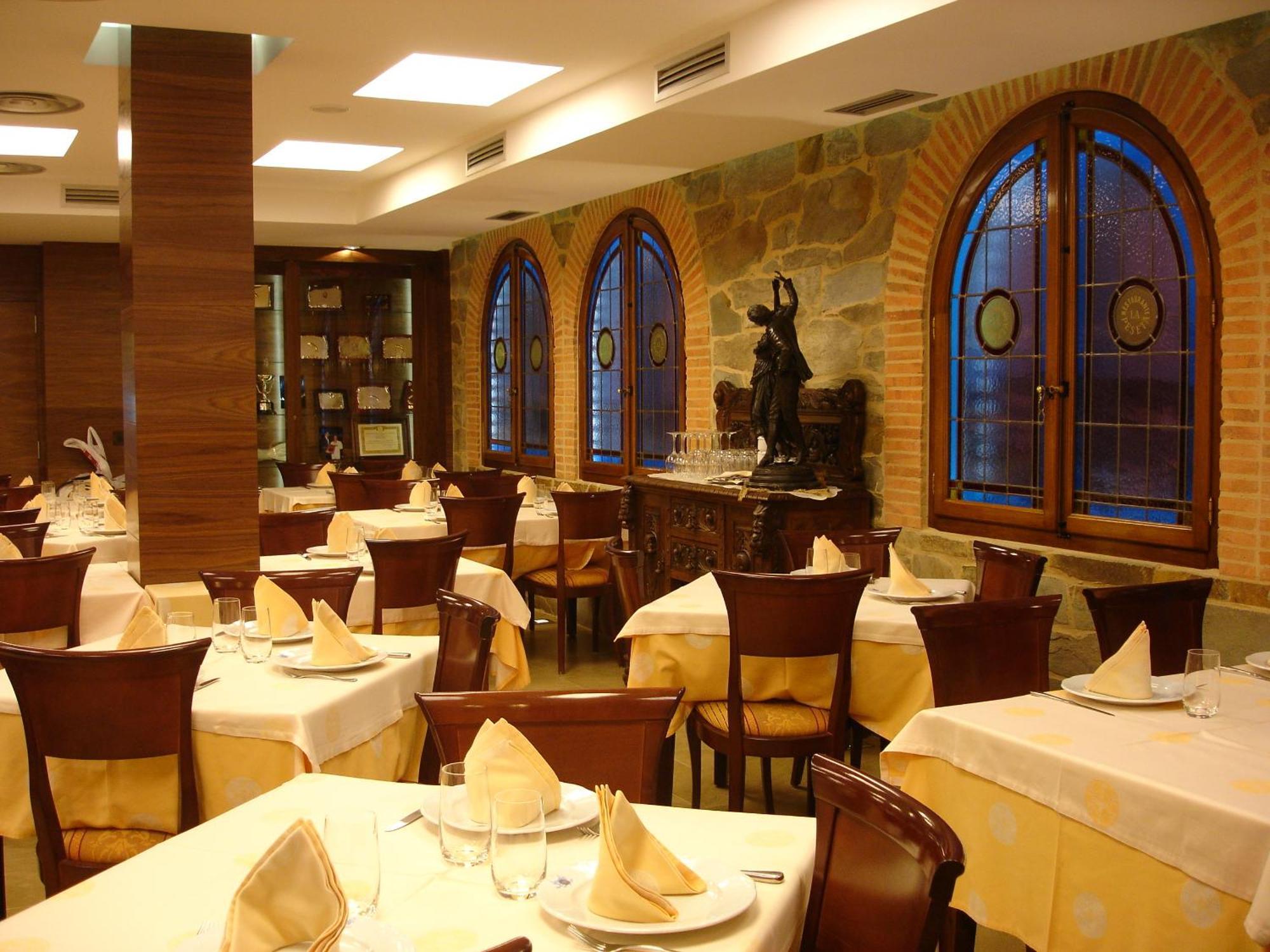 Hotel Restaurante La Peseta Astorga Dış mekan fotoğraf